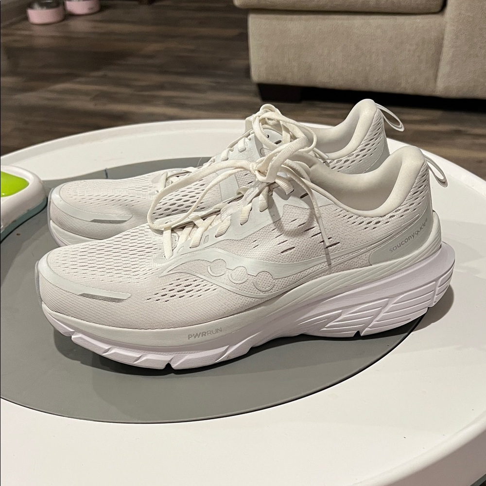 Saucony Men’s White Sneakers